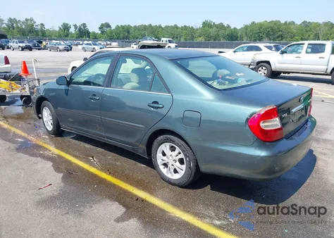 2004 Toyota Camry Le V6/Xle V6 z USA, uszkodzony, nr VIN 4T1BF32K74U073206